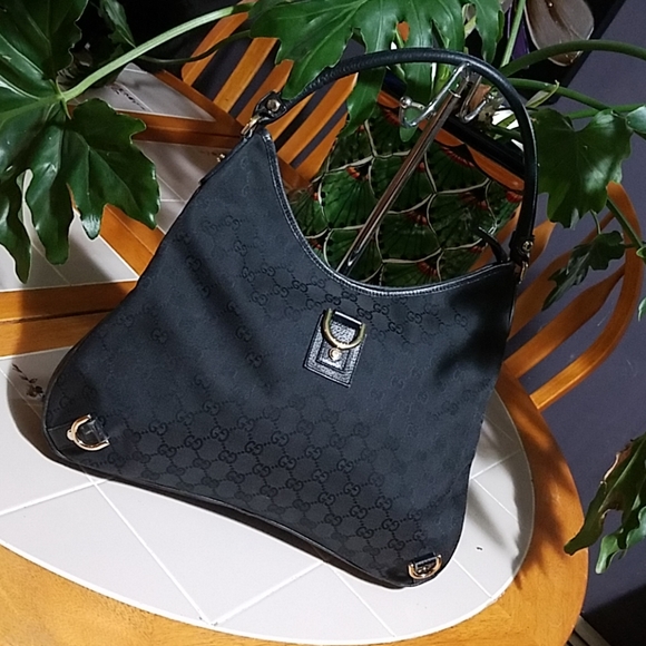 Gucci Handbags - AUTHENTIC GUCCI HANDBAG